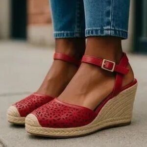 Hush Puppies Rottie Bounce Footbed Espadrille Wedge Red Leather Sandals 8.5